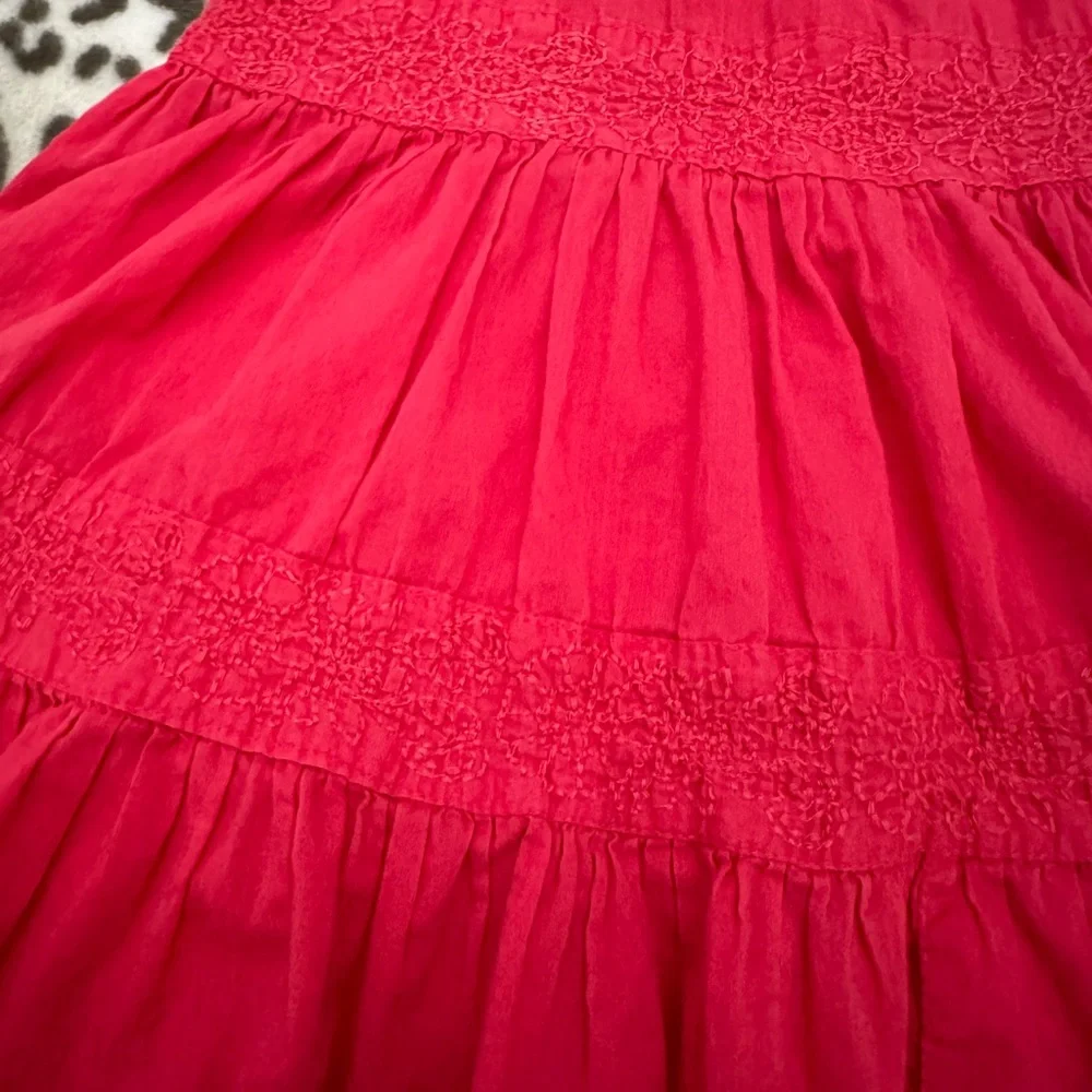 Gap Kids Embroidered Skirt in Pink Size Small 5 6